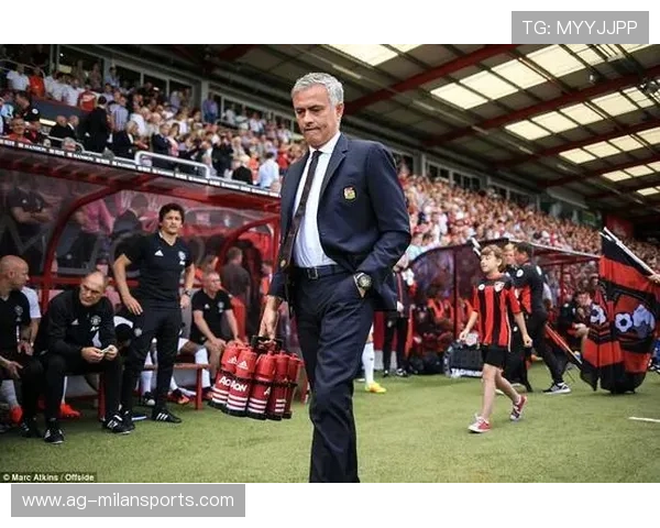 曼联在训练中重视传球线路的多元化，创造更多得分机会