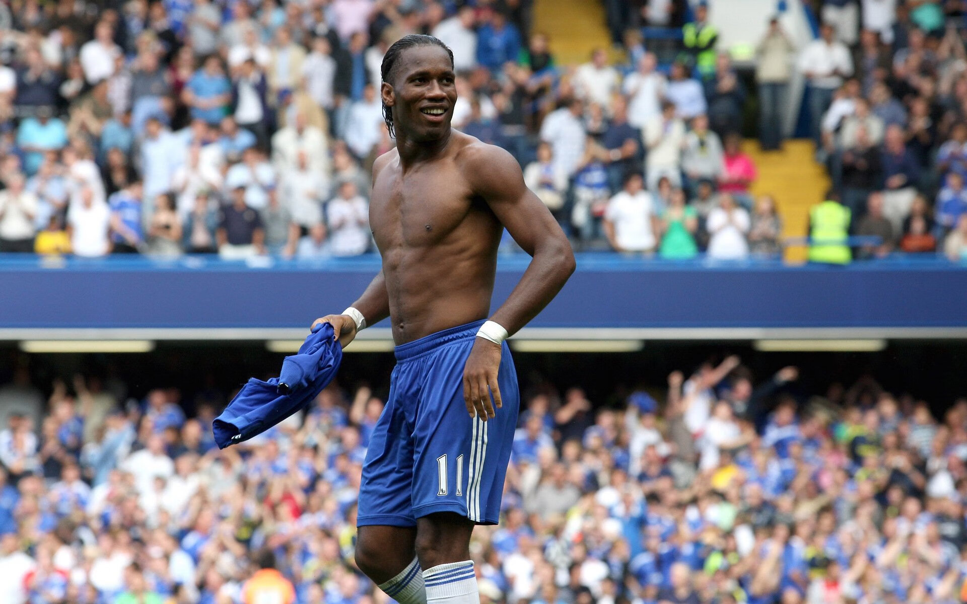 外援引进缺乏技战术类型区分，引进外援利于国足发展