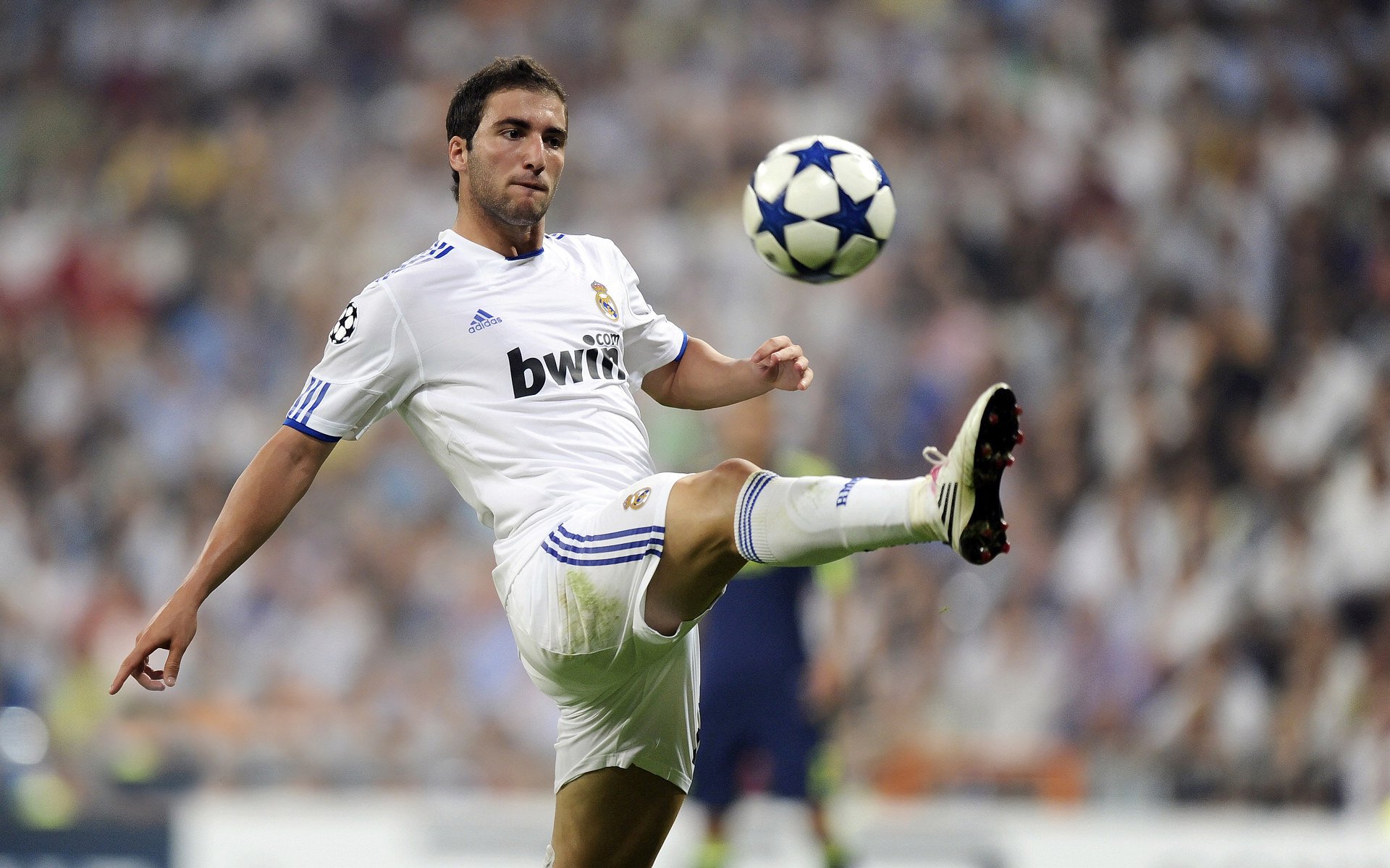 德甲攻防转变:精彩瞬间都令人热血沸腾!,德甲防守