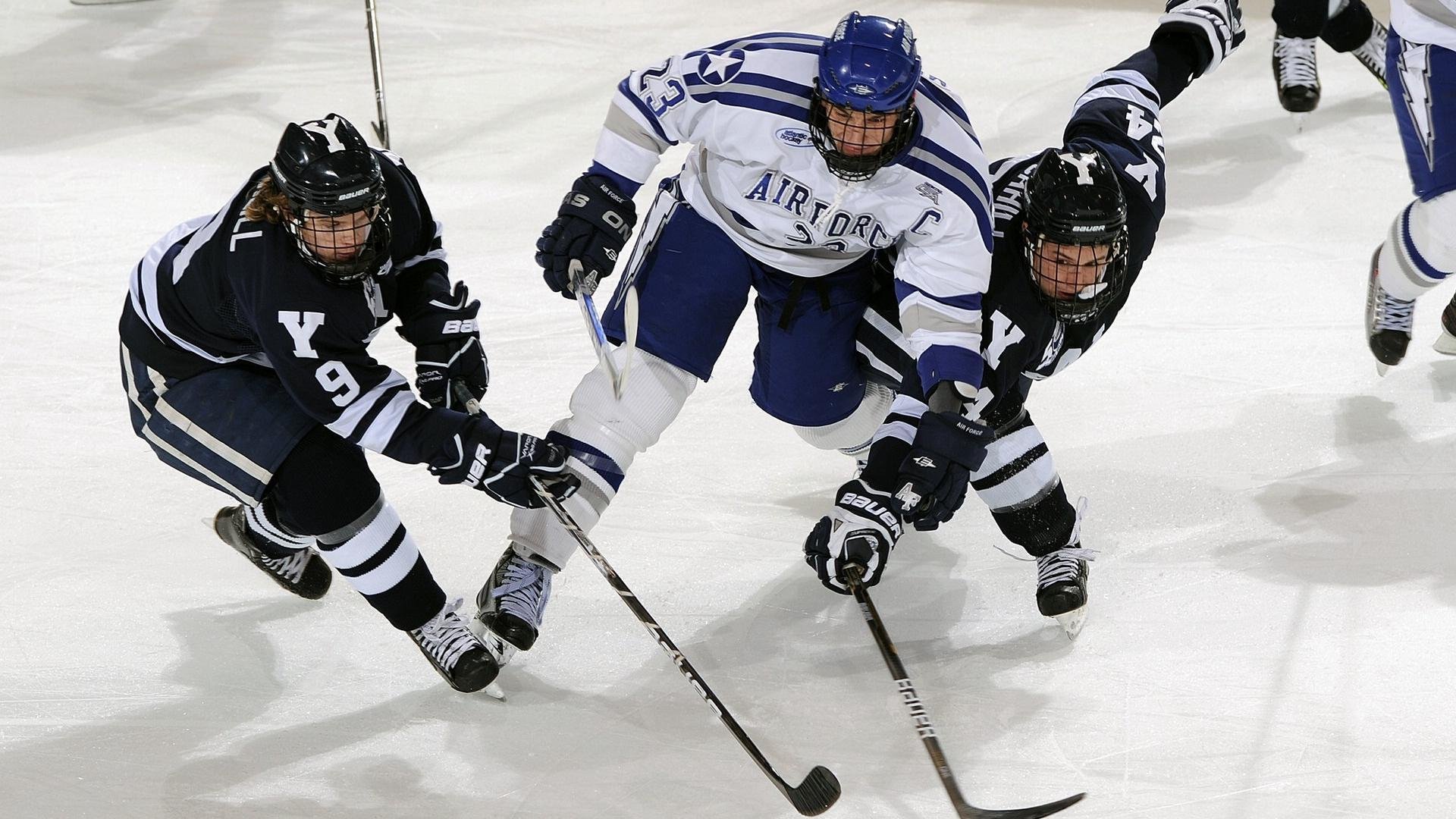 米兰双雄奋力争冠，意甲竞争日趋激烈